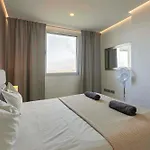 Ocean Garden 2br Climatized Pool & Parking אדחה