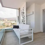 Ocean Garden 2br Climatized Pool & Parking דירה אדחה