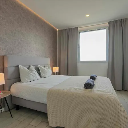 Ocean Garden 2br Climatized Pool & Parking אדחה