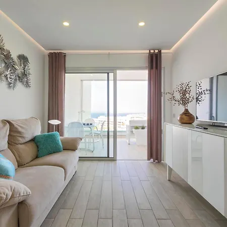Ocean Garden 2br Climatized Pool & Parking דירה אדחה