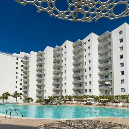 Ocean Garden 2br Climatized Pool & Parking شقة أذيخي