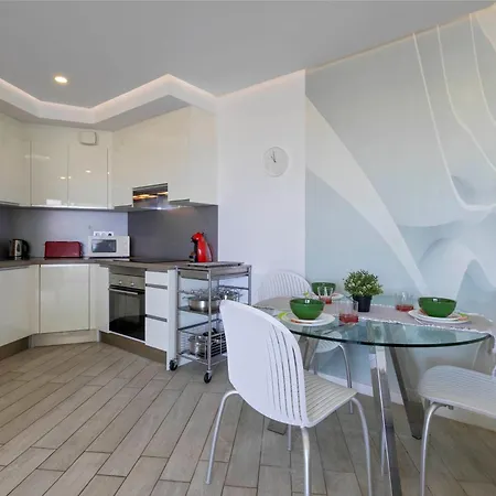 شقة Ocean Garden 2br Climatized Pool & Parking أذيخي