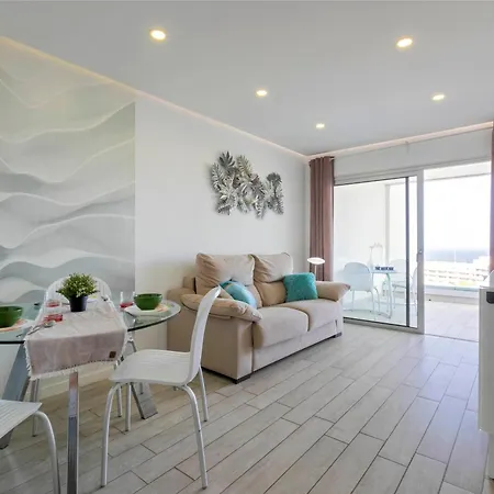 Ocean Garden 2br Climatized Pool & Parking