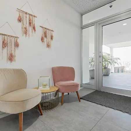 Ocean Garden 2br Climatized Pool & Parking