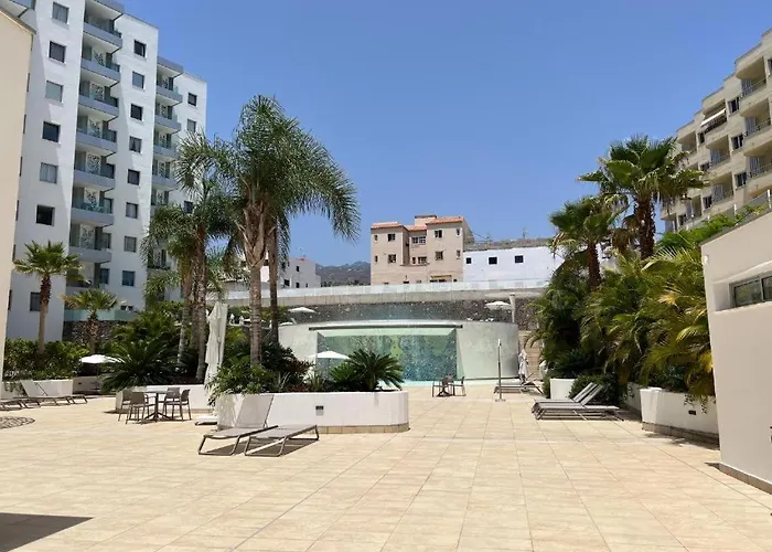 Ocean Garden 2br Climatized Pool & Parking