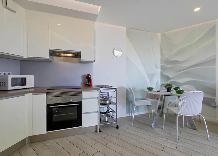 Ocean Garden 2br Climatized Pool & Parking Apartamento