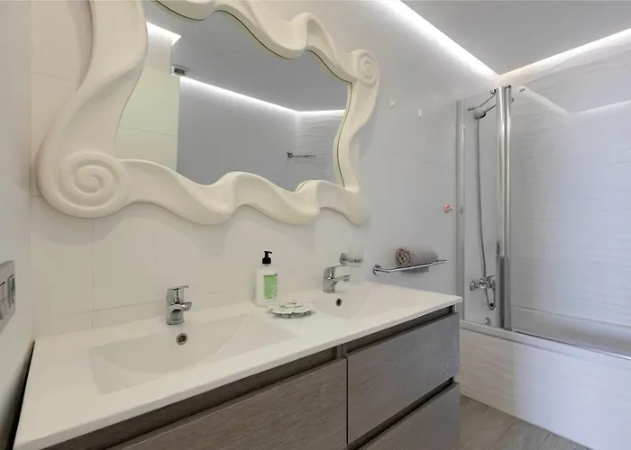 Ocean Garden 2br Climatized Pool & Parking Apartamento *